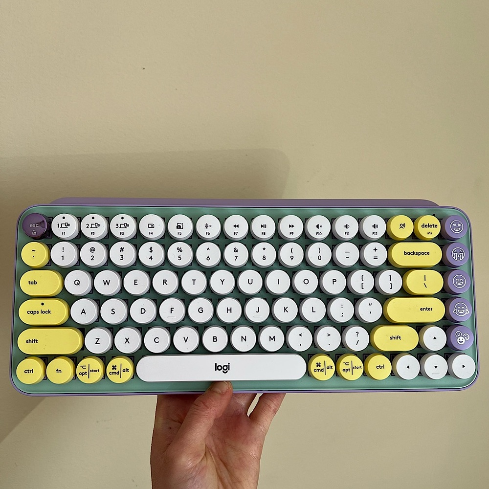 LOGOTECH KEYBOARD